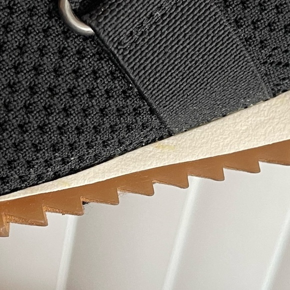 Born Newbury Slip-On Sneaker Black Size 10 - Picture 16 of 16